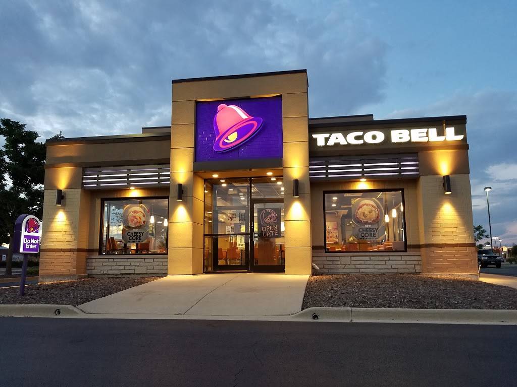 Taco Bell | meal takeaway | 345 Rice Lake Square, Wheaton, IL 60187, USA | 6306684127 OR +1 630-668-4127