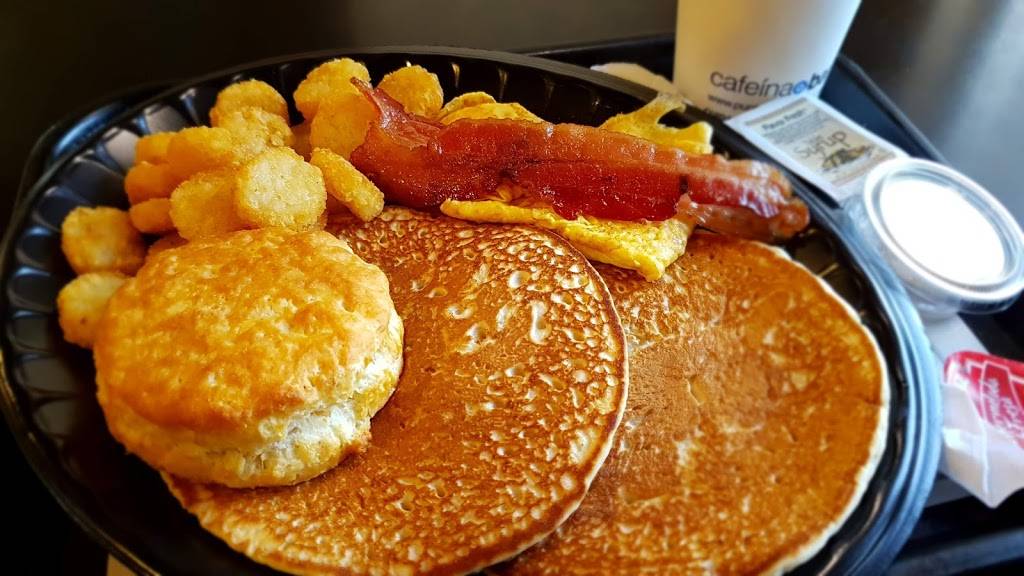 Carls Jr. | restaurant | Boulevard Agua Caliente, Aviación 4501, Aviacion, 22420 Tijuana, B.C., Mexico | 016646818877 OR +52 664 681 8877