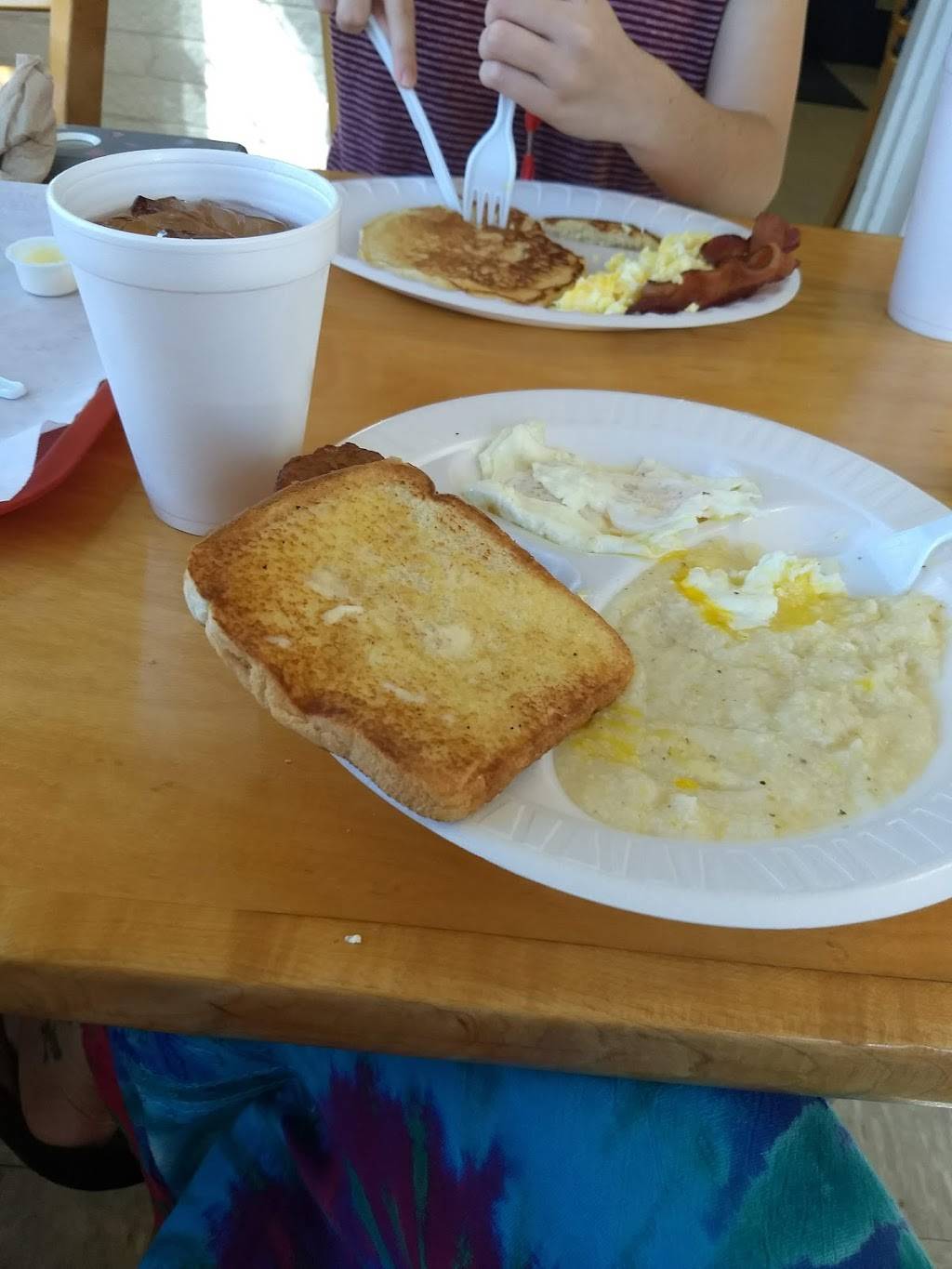 Byrds Restaurant | restaurant | 196 North Carolina Hwy 58, Kinston, NC 28504, USA | 2525233422 OR +1 252-523-3422