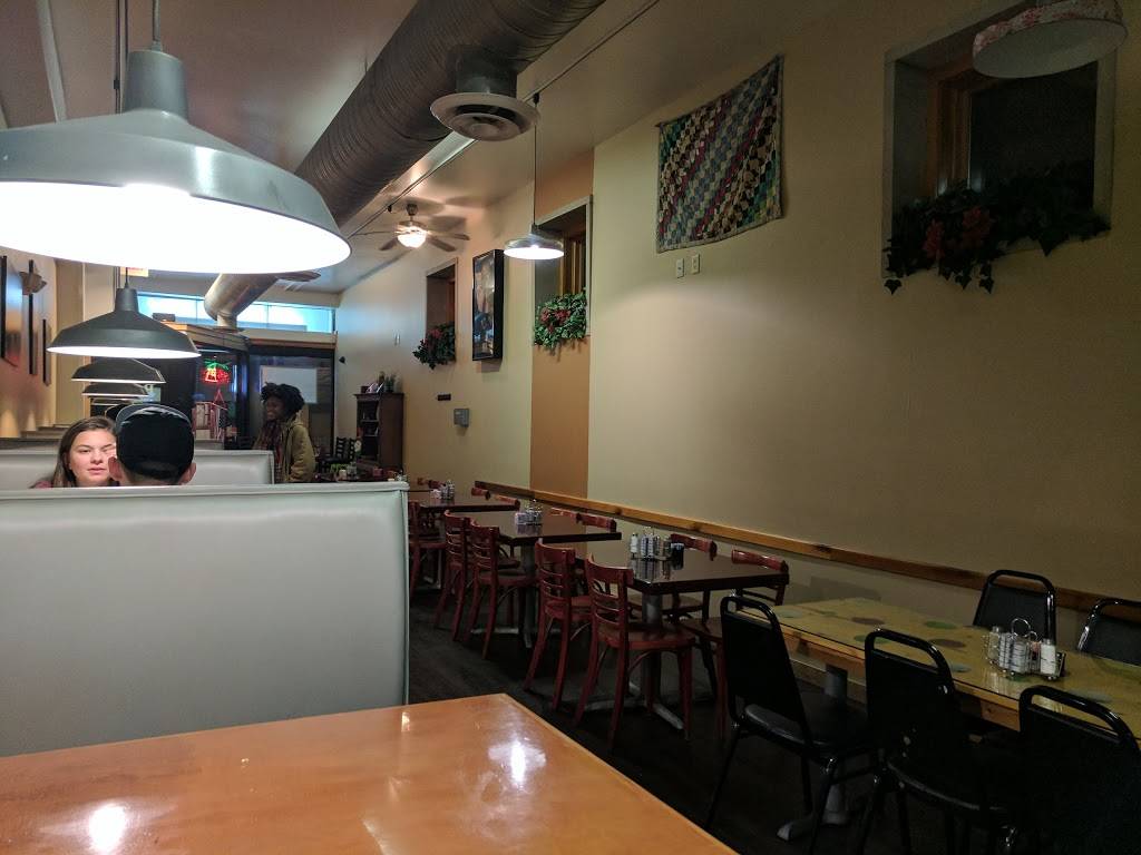 B Town Diner | restaurant | 211 N Walnut St, Bloomington, IN 47404, USA | 8128220300 OR +1 812-822-0300
