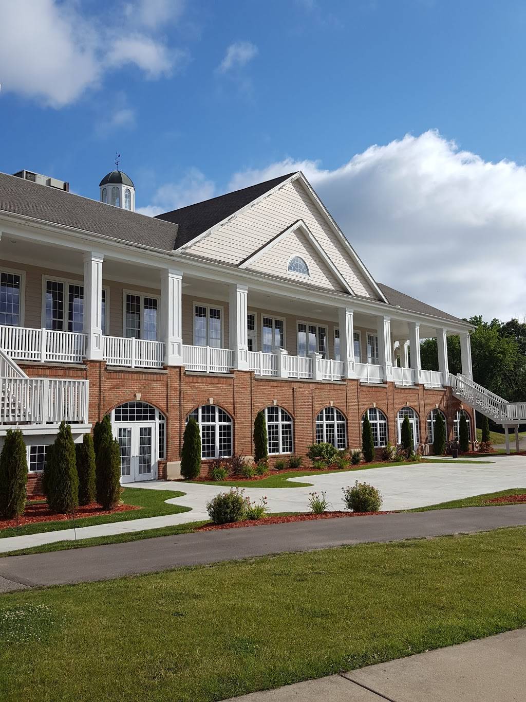 The Captains Club at Woodfield | restaurant | 10200 Woodfield Dr, Grand Blanc, MI 48439, USA | 8106954653 OR +1 810-695-4653