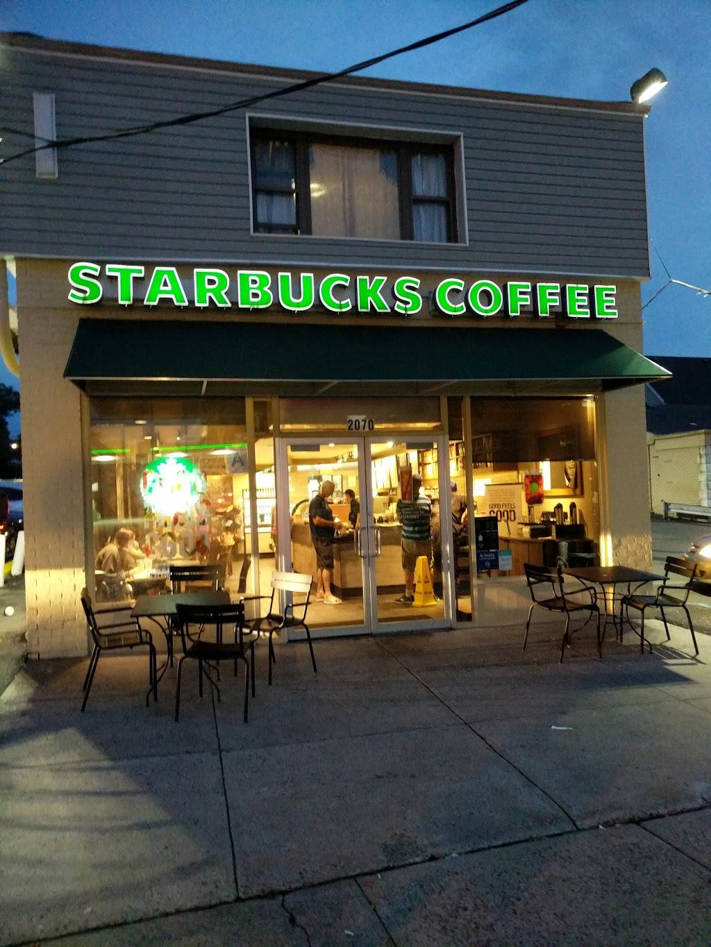 Starbucks | cafe | 2070 Victory Blvd, Staten Island, NY 10314, USA | 7189820167 OR +1 718-982-0167