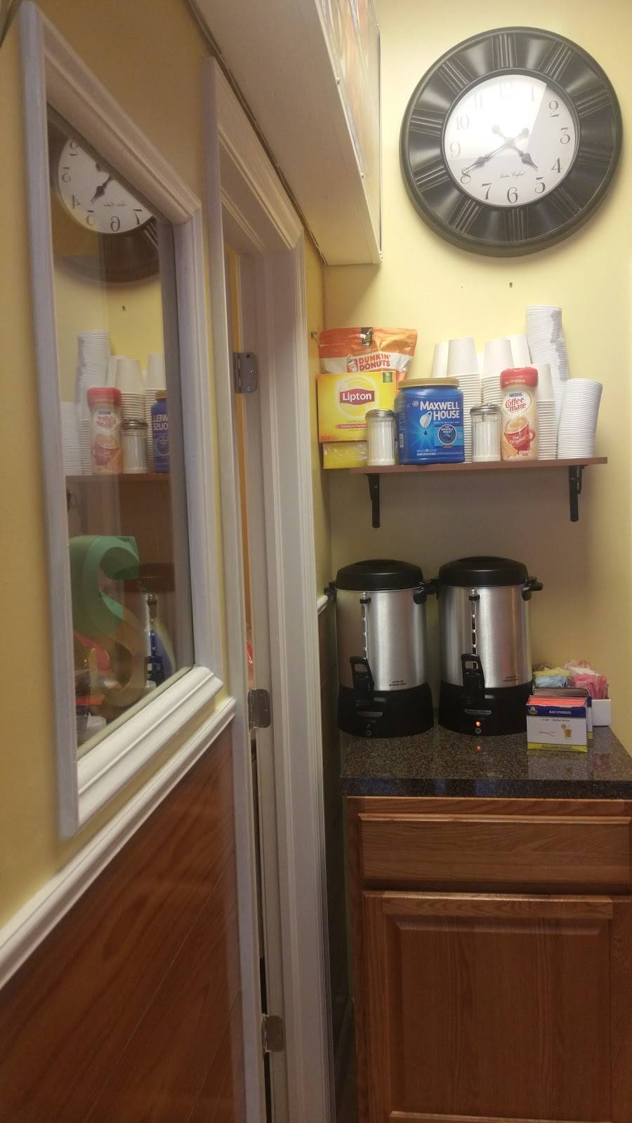 Susanna African Kitchen | restaurant | 6521 Woodland Ave, Philadelphia, PA 19142, USA | 2159216903 OR +1 215-921-6903