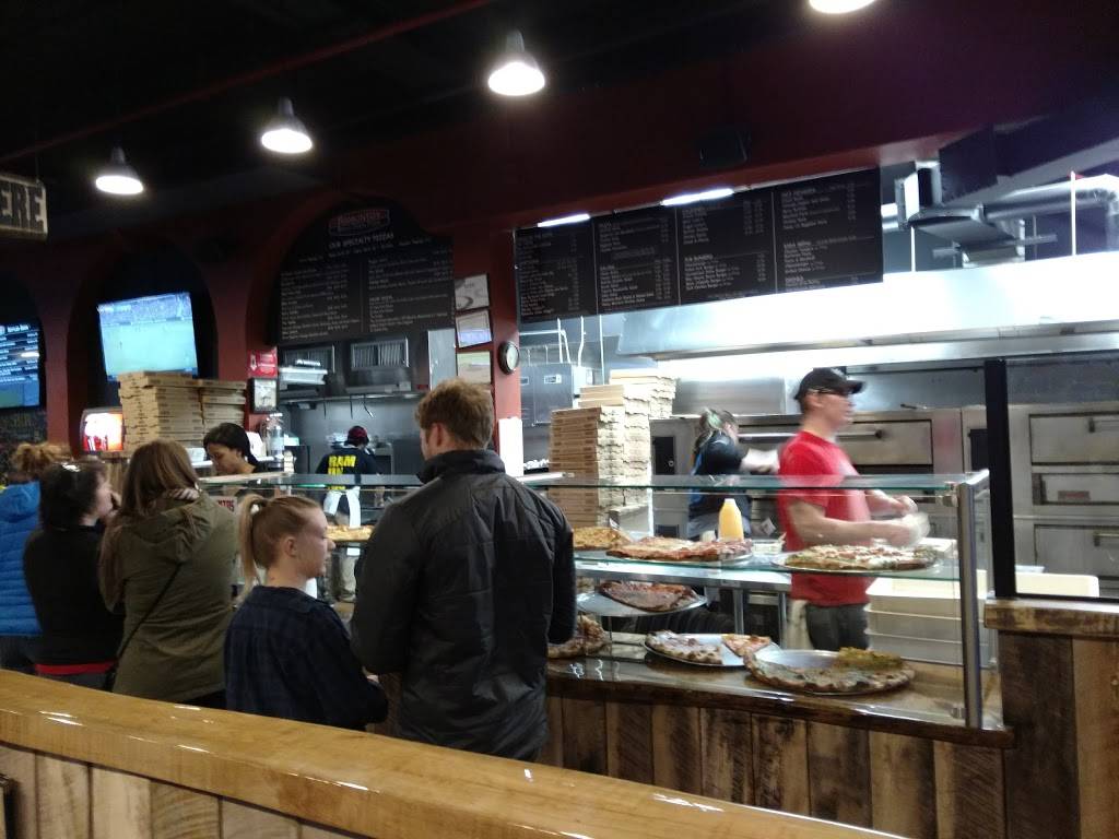 Ramuntos Brick Oven Pizza | restaurant | 67 Main St, North Adams, MA 01247, USA | 4133985152 OR +1 413-398-5152