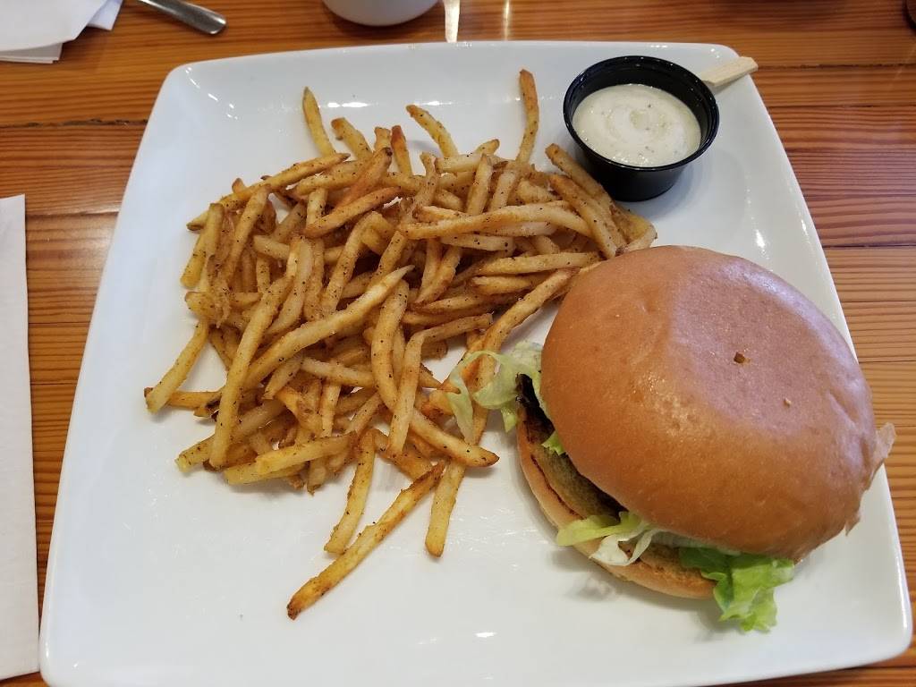 La Cuizine | restaurant | 1018 Rue Dubois, Acton Vale, QC J0H 1A0, Canada | 4505460222 OR +1 450-546-0222