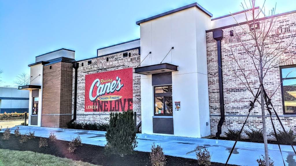 Raising Canes Chicken Fingers | meal takeaway | 12056 W 95th St, Lenexa, KS 66215, USA | 9132270481 OR +1 913-227-0481