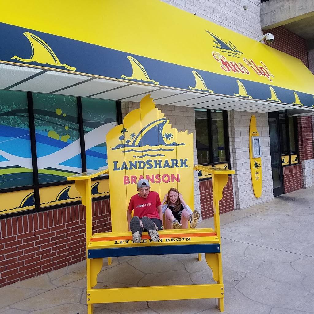 LandShark Bar & Grill Branson | restaurant | 915 Branson Landing Blvd, Branson, MO 65616, USA | 4173855014 OR +1 417-385-5014