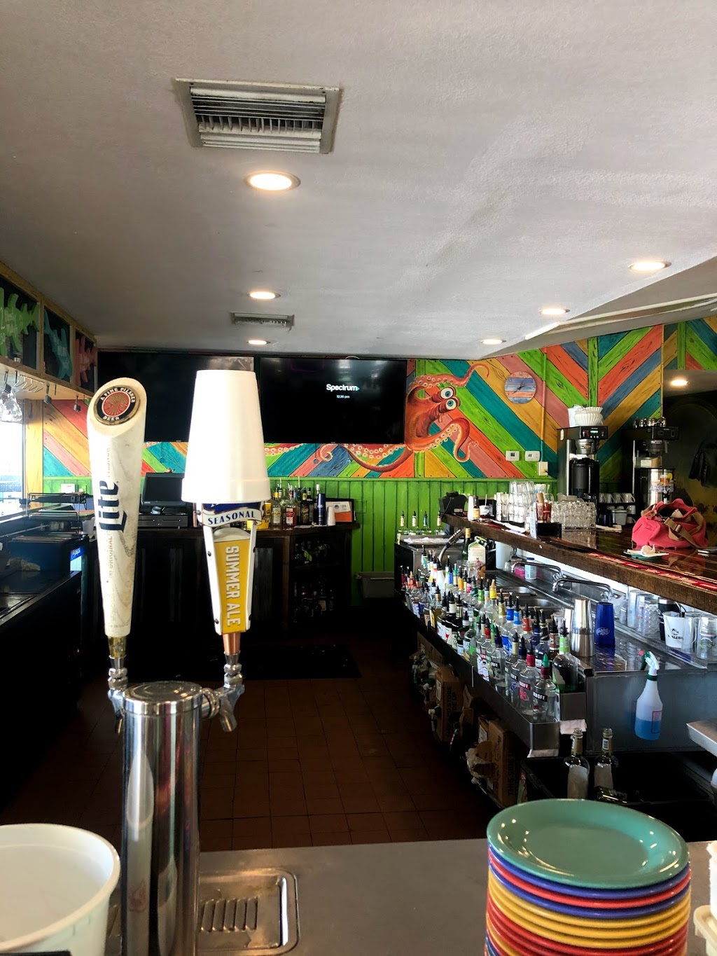 The Reef | restaurant | 14701 Gulf Blvd, Madeira Beach, FL 33708, USA | 7279543402 OR +1 727-954-3402