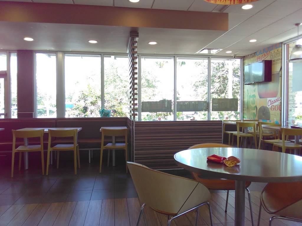 McDonalds | cafe | 1 SW 26th Ave, Pompano Beach, FL 33069, USA | 9549717626 OR +1 954-971-7626