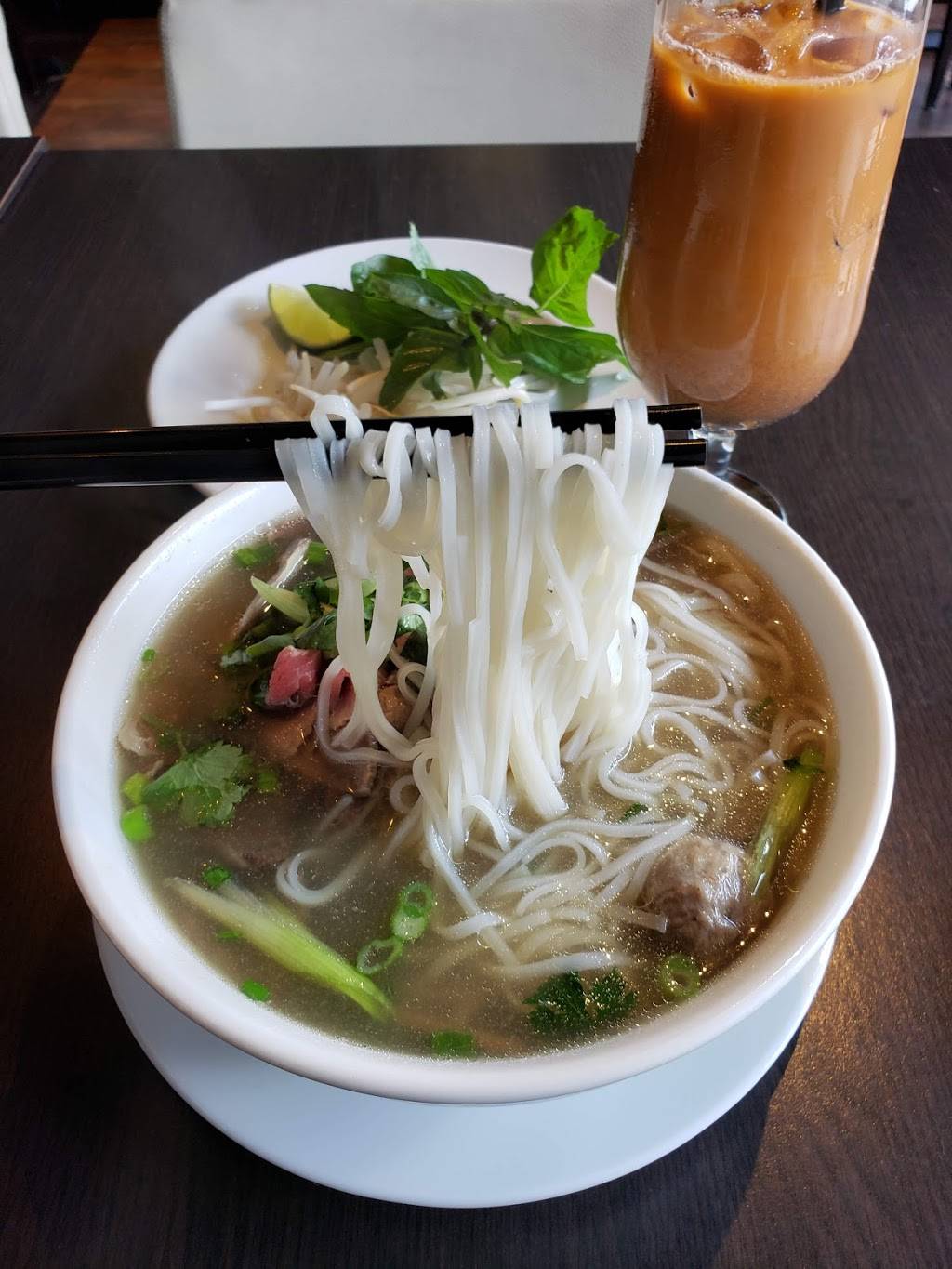 Saigon House | restaurant | 3393 Yonge St, North York, ON M4N 2M8, Canada | 4164830736 OR +1 416-483-0736