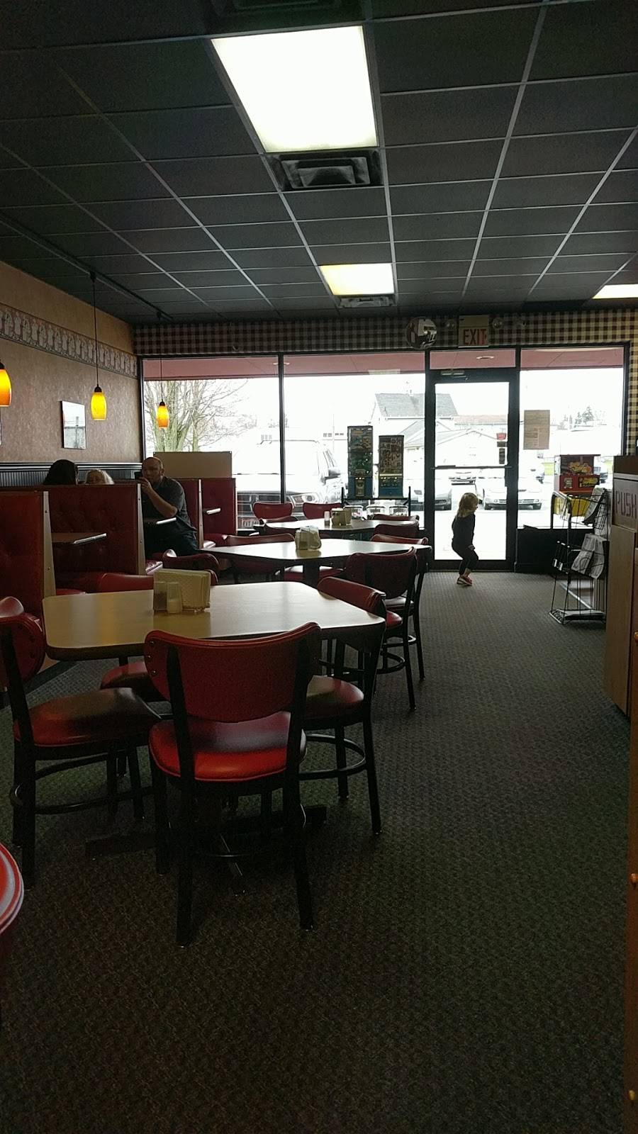 Pizza Joes | restaurant | Champion Plaza, 4437 Mahoning Ave, Warren, OH 44483, USA | 3308477244 OR +1 330-847-7244