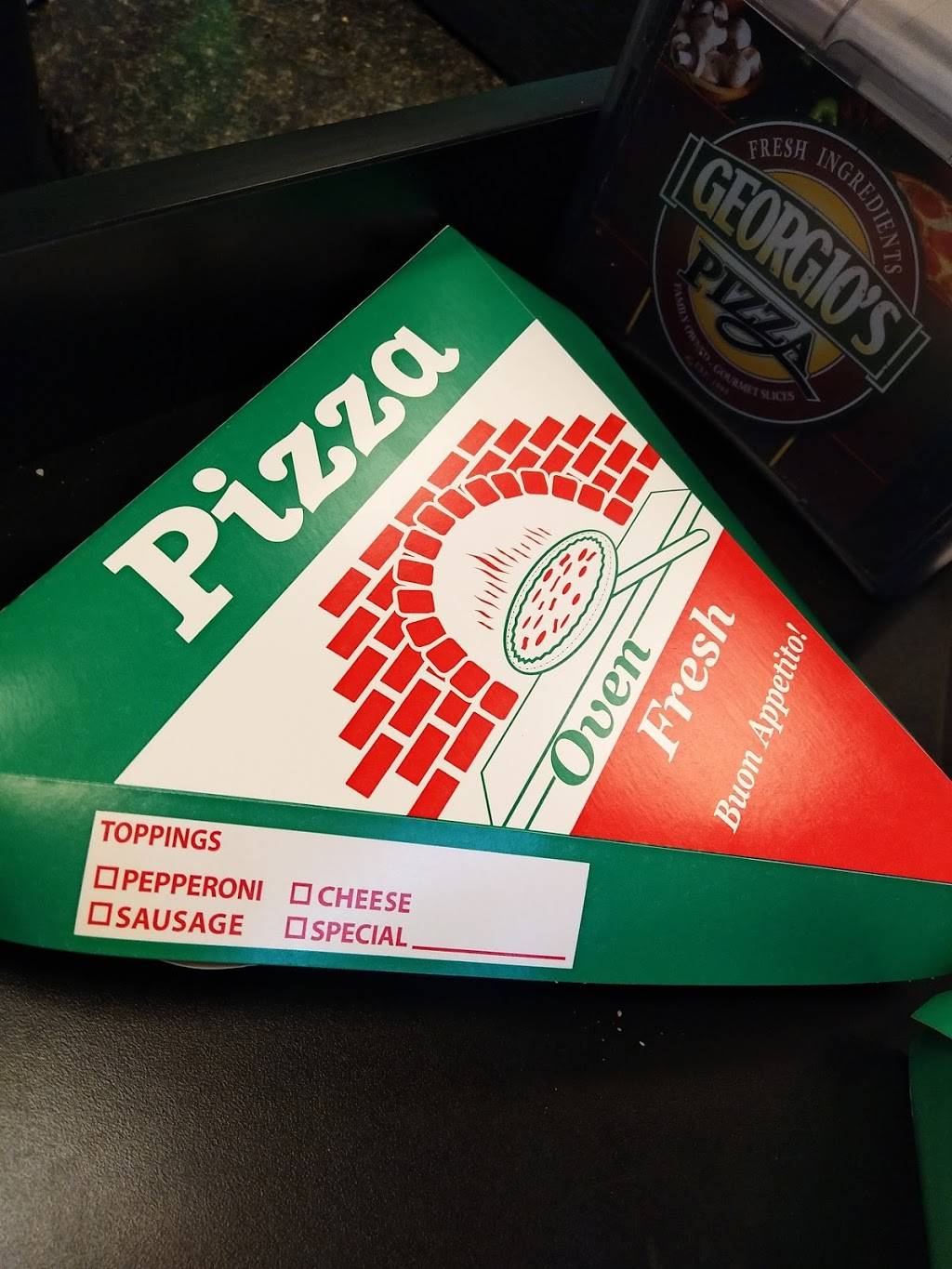 Georgios on Division | meal delivery | 11 W Division St, Chicago, IL 60610, USA | 3122550999 OR +1 312-255-0999