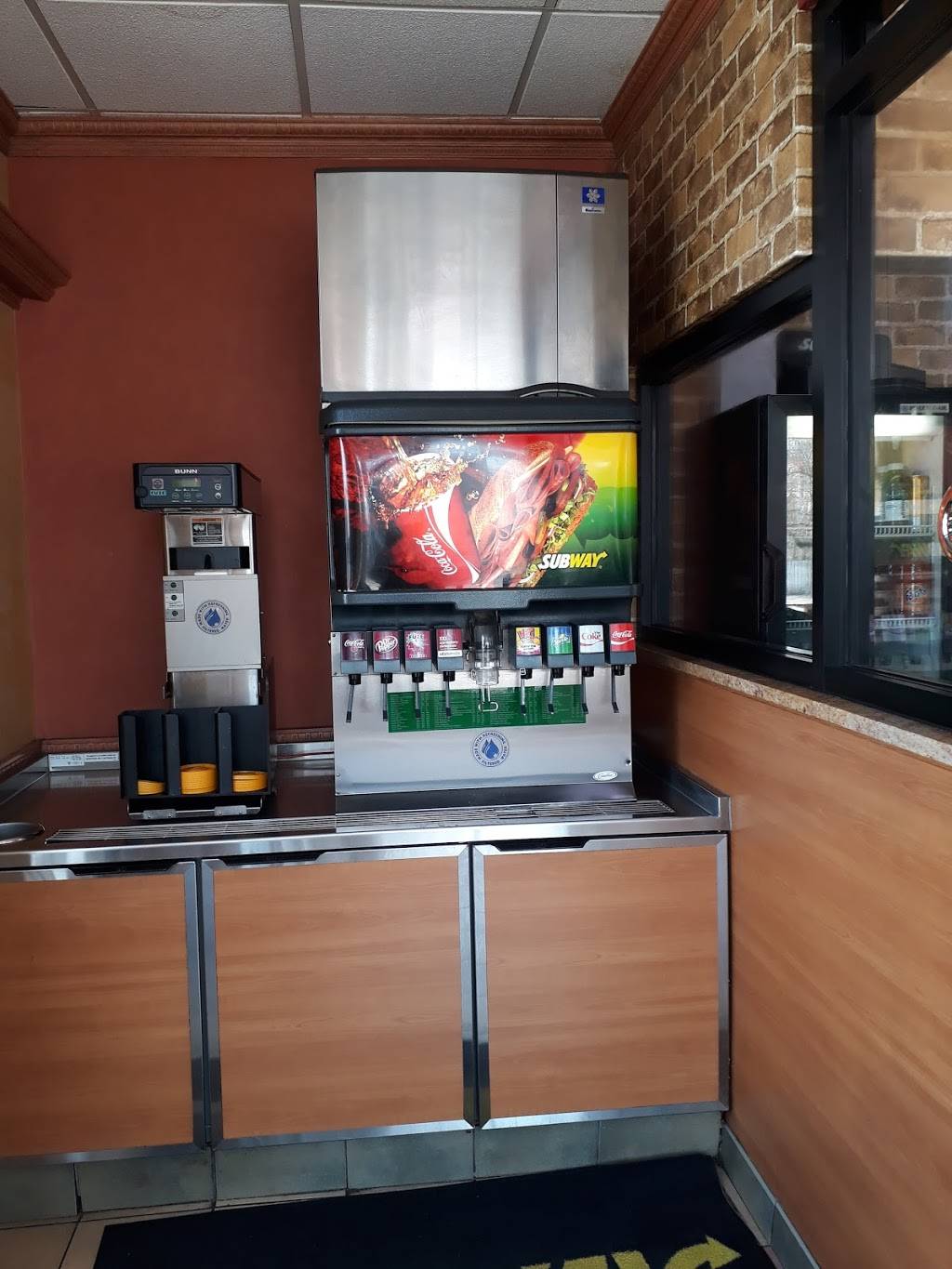 Subway Restaurants | restaurant | 2401 E 79th St, Chicago, IL 60649, USA | 7737344658 OR +1 773-734-4658