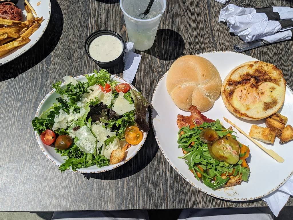 Chagrin Tavern | restaurant | 196 E Island Dr, Eastlake, OH 44095, USA | 4405404199 OR +1 440-540-4199