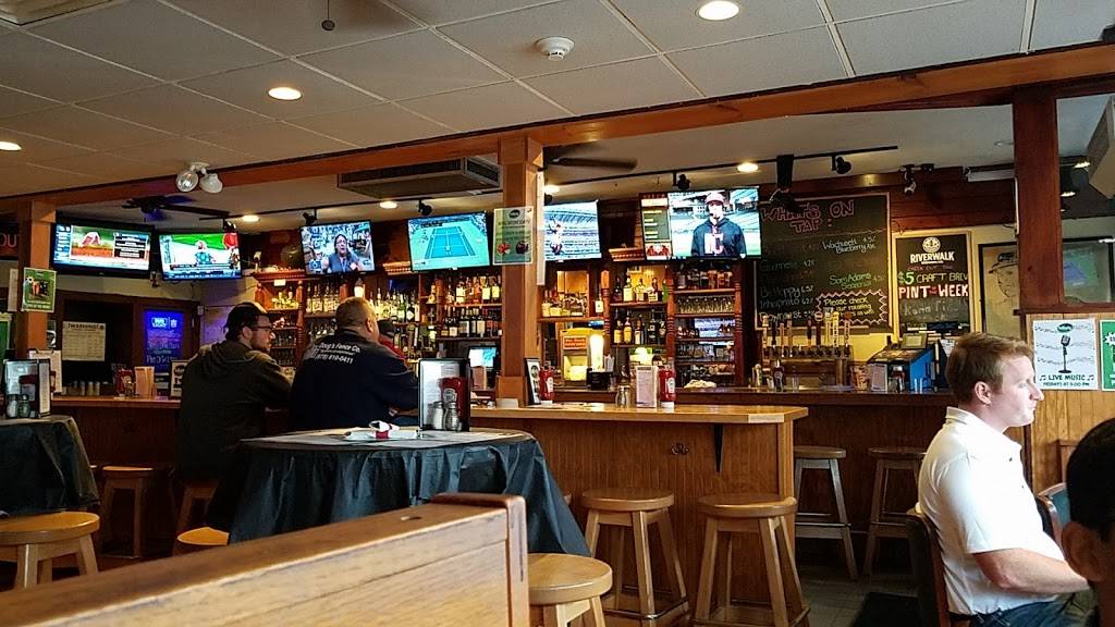 Halfway Cafe | restaurant | 394 Main St, Watertown, MA 02472, USA | 6179263595 OR +1 617-926-3595