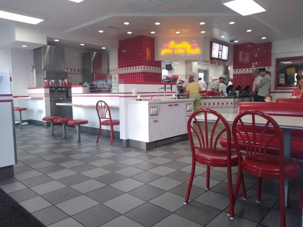 In-N-Out Burger | restaurant | 3156 N Recker Rd, Mesa, AZ 85215, USA | 8007861000 OR +1 800-786-1000