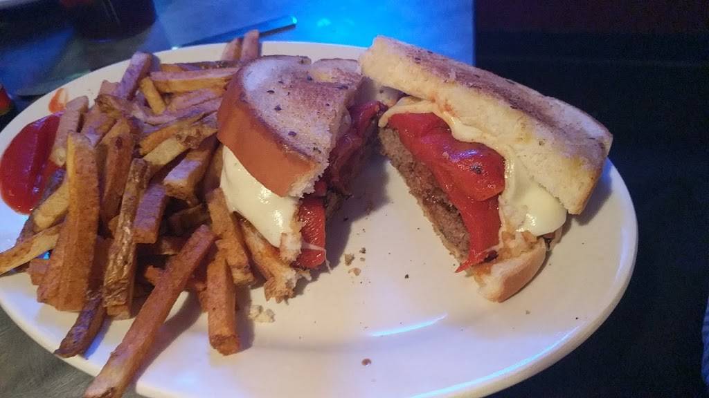 Trax Lounge | night club | 4250 New Rd, Youngstown, OH 44515, USA | 3307992249 OR +1 330-799-2249