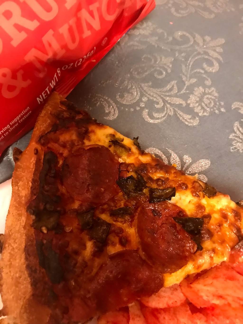 Pizza Hut | meal takeaway | 303 Coors Blvd NW, Albuquerque, NM 87121, USA | 5058311133 OR +1 505-831-1133