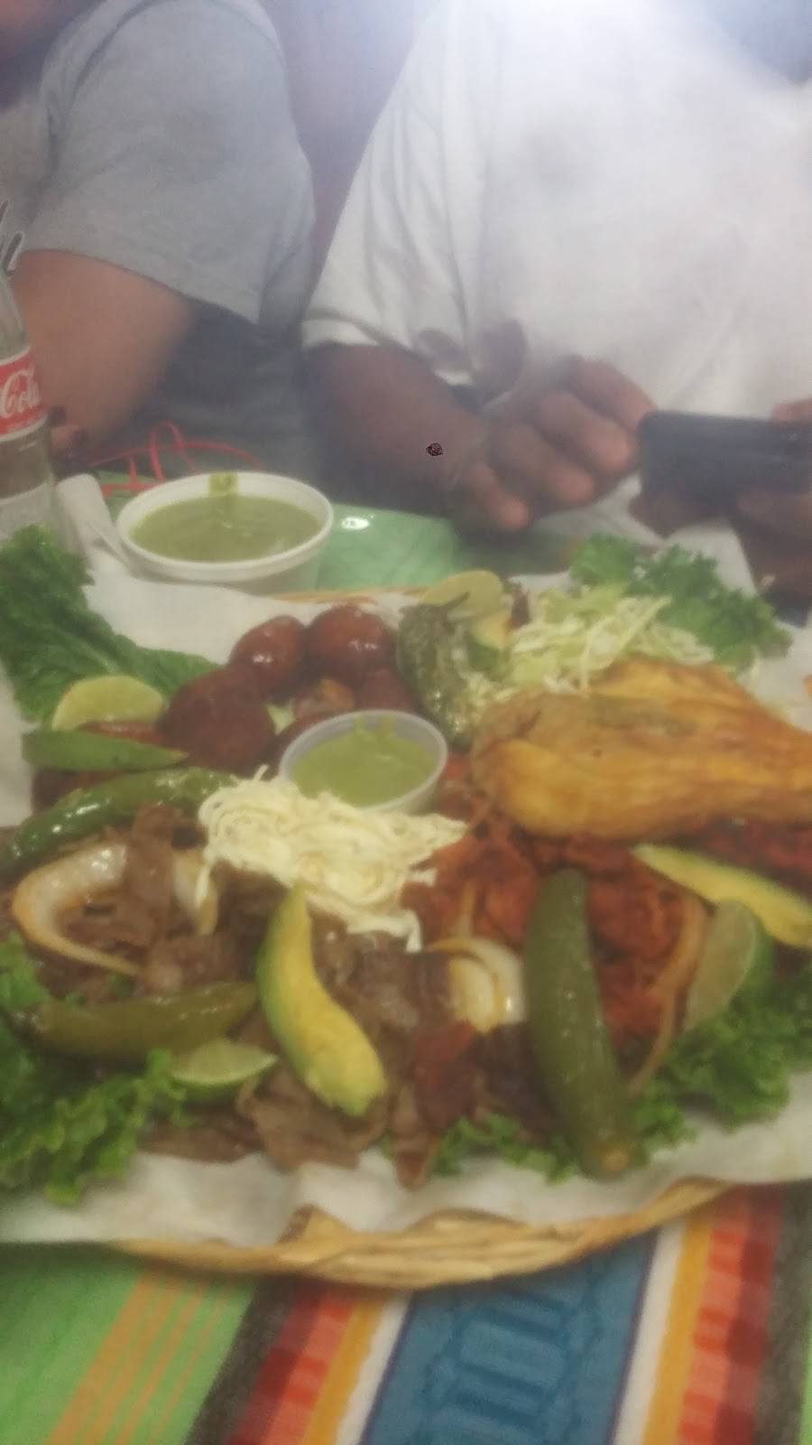 Panaderia Oaxaqueña Y Restaurant | restaurant | 1275 S Santa Fe Ave Suite #108, Vista, CA 92083, USA | 7609459442 OR +1 760-945-9442