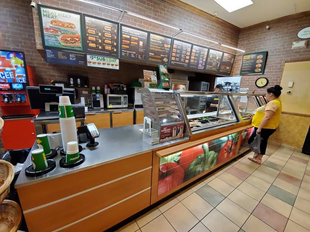 Subway | restaurant | 3062 S State Rd, Ionia, MI 48846, USA | 6167551077 OR +1 616-755-1077