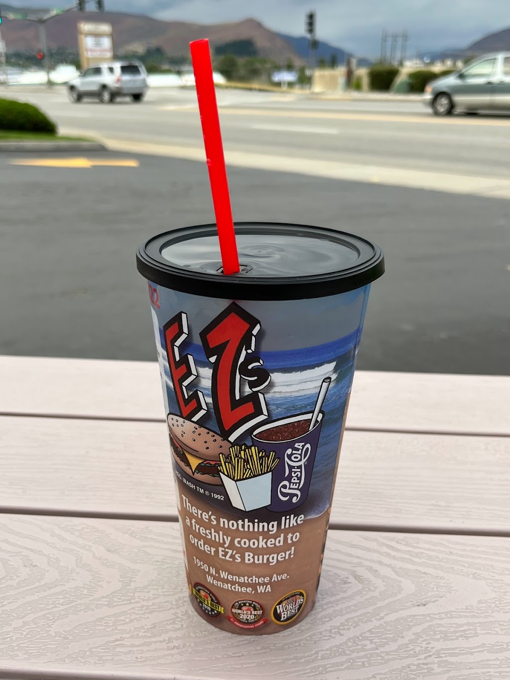 EZs Burger Deluxe | restaurant | 1950 N Wenatchee Ave, Wenatchee, WA 98801, USA | 5096631957 OR +1 509-663-1957