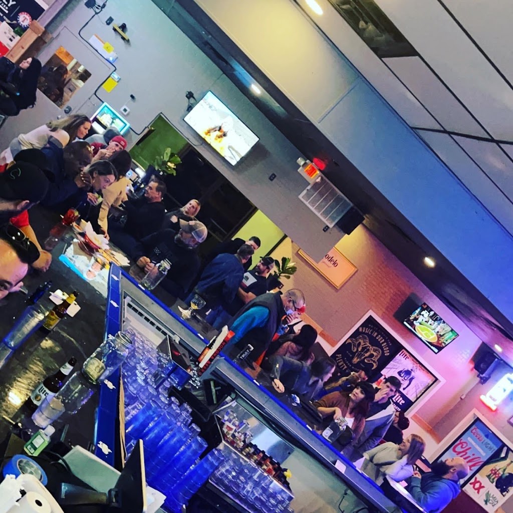 The Porch Bar | restaurant | 1402 Justin Rd, Lewisville, TX 75077, USA | 2145139838 OR +1 214-513-9838