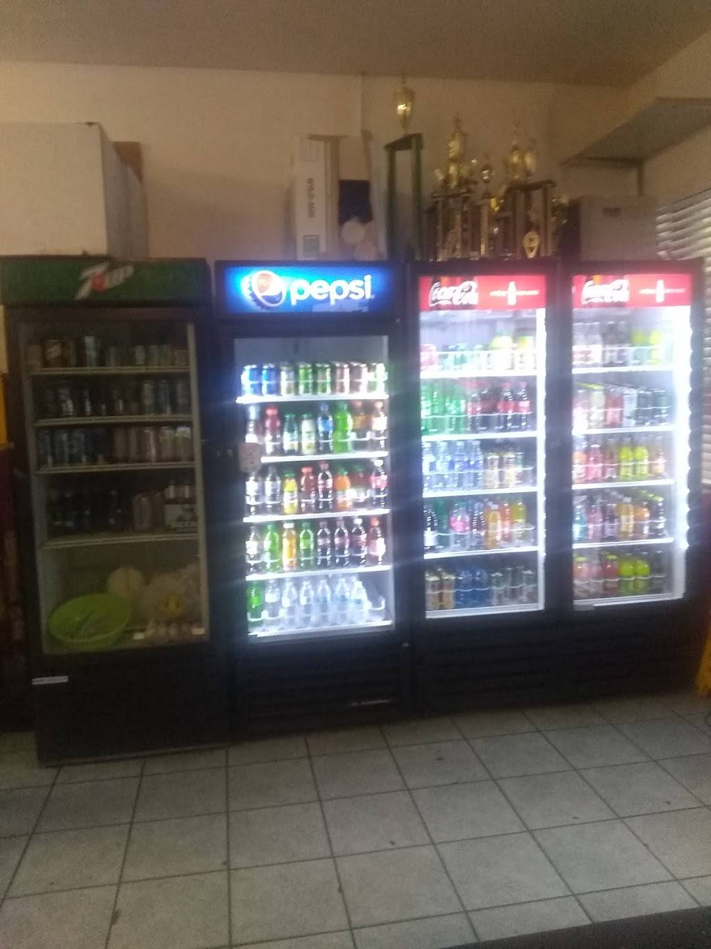 Eckles Restaurant & Lounge | restaurant | 1701 N 25th St, Fort Pierce, FL 34947, USA | 7728824704 OR +1 772-882-4704