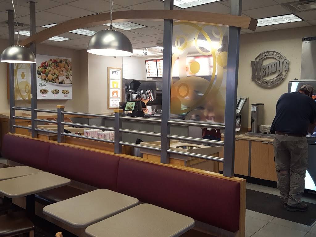 Wendys | restaurant | 11 Alpine Dr, Batesville, IN 47006, USA | 8129342984 OR +1 812-934-2984