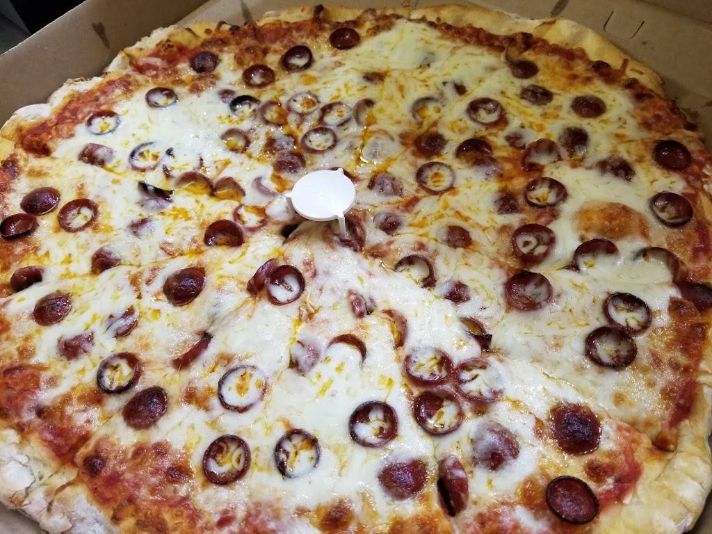 Carls Pizza Kitchen | restaurant | 9 South Ave, Webster, NY 14580, USA | 5852361819 OR +1 585-236-1819