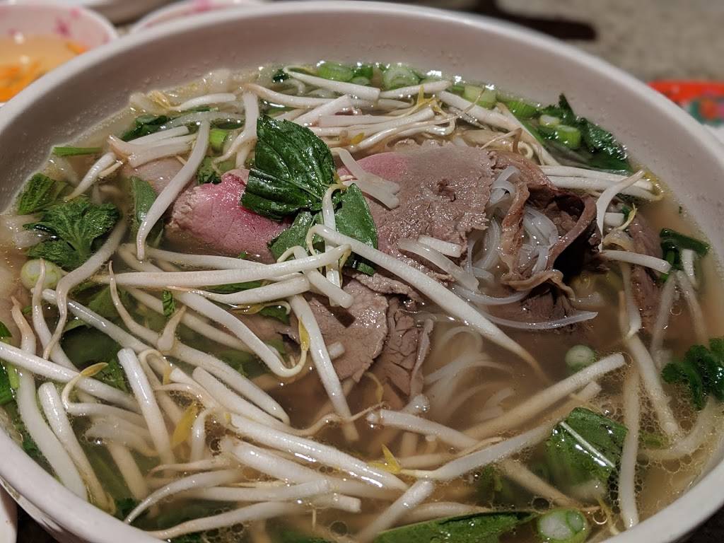 Phở 2000 Restaurant | restaurant | 198 Adams St, Dorchester, MA 02122, USA | 6174361908 OR +1 617-436-1908