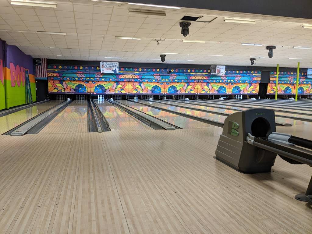 King Pin Bowl & Ale House | restaurant | 1022 S Main St, West Bend, WI 53095, USA | 2623347311 OR +1 262-334-7311