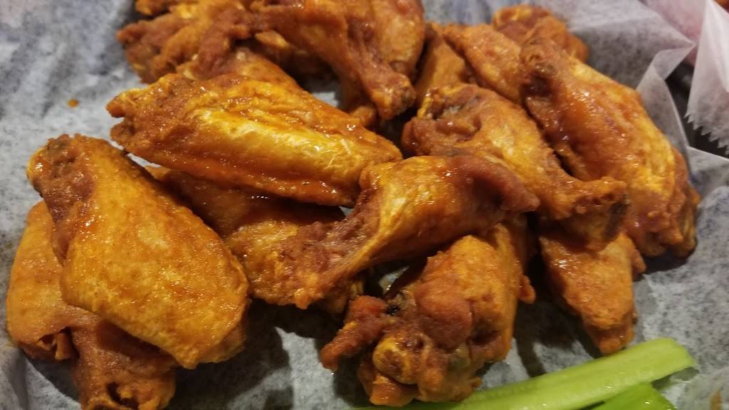 Frankies Wings and Things ( Melbourne, FL) | restaurant | 1981 N Wickham Rd, Melbourne, FL 32935, USA | 3212557912 OR +1 321-255-7912