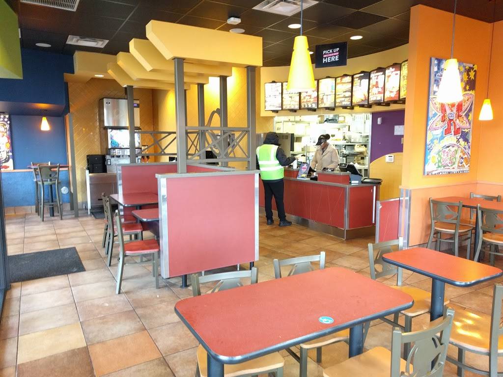 Taco Bell | meal takeaway | 5152 N High St, Columbus, OH 43214, USA | 6144364070 OR +1 614-436-4070