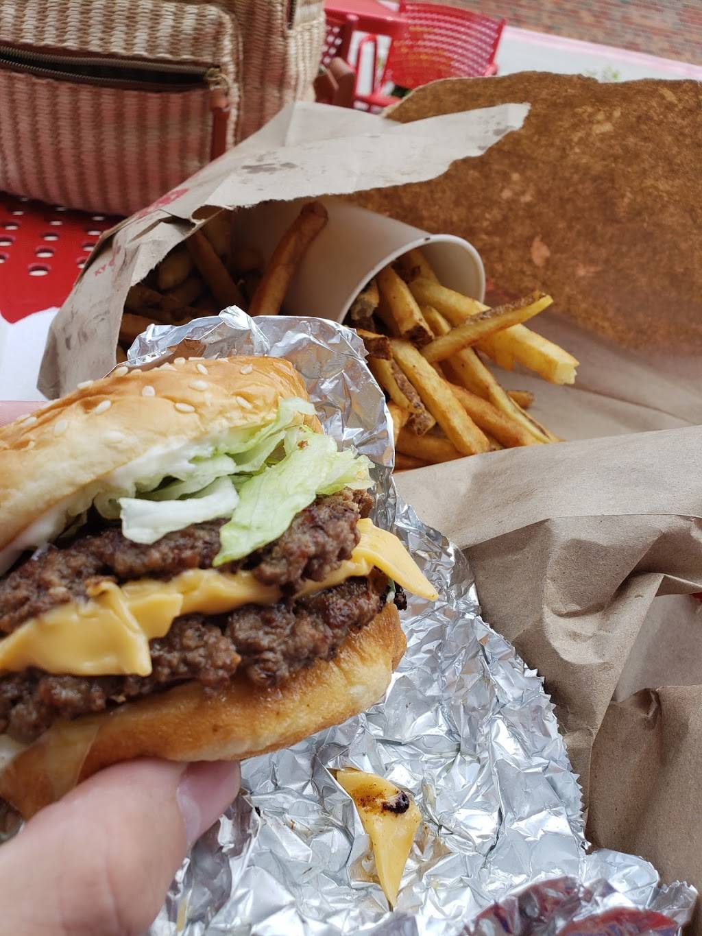 Five Guys | meal takeaway | 2007 S Promenade Blvd, Rogers, AR 72758, USA | 4796215600 OR +1 479-621-5600