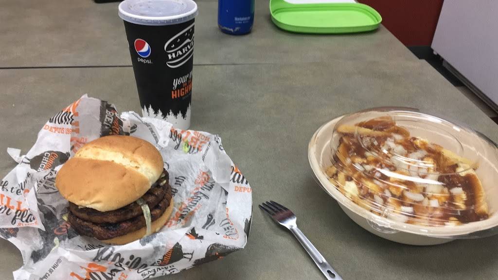 Harveys | restaurant | 1946 Robertson Rd, Nepean, ON K2H 5B9, Canada | 6138290811 OR +1 613-829-0811