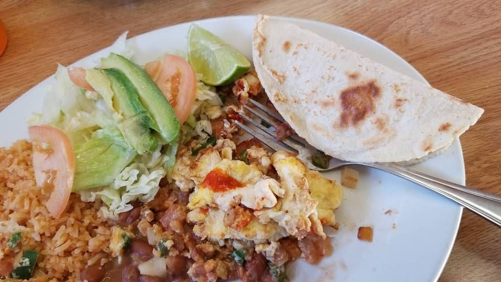Lorenas Taqueria | restaurant | 132 Broadway St, King City, CA 93930, USA | 8313869060 OR +1 831-386-9060