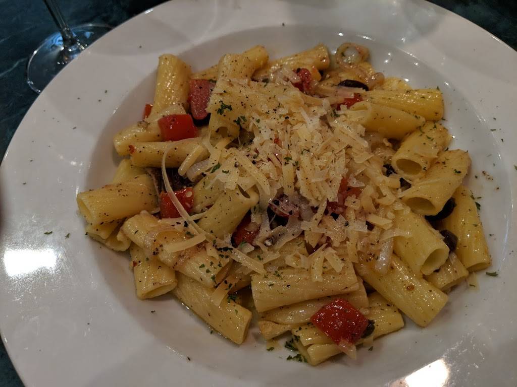 Brunos Italian Cuisine | restaurant | 2133 First St, Livermore, CA 94550, USA | 9253713999 OR +1 925-371-3999