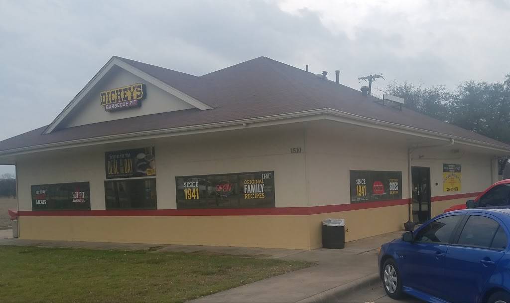 Dickeys Barbecue Pit | restaurant | 1510 Corsicana Hwy, Hillsboro, TX 76645, USA | 2542211076 OR +1 254-221-1076