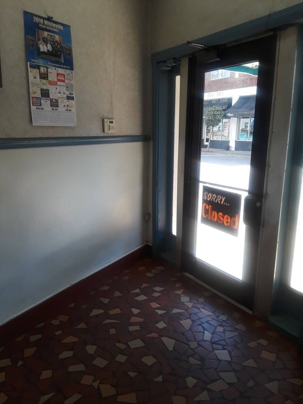 Wards Grill | restaurant | 706 S Madison St, Whiteville, NC 28472, USA | 9106422004 OR +1 910-642-2004