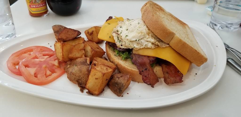 Omelet Bar | restaurant | 12250 Strategy Blvd suite 401 & 407, Orlando, FL 32817, USA | 4077041597 OR +1 407-704-1597