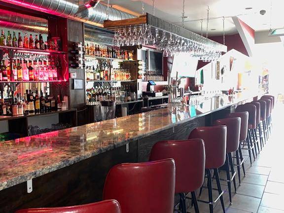 Vegas Baby Restaurant & Bar | restaurant | 213 N Broad St, Griffith, IN 46319, United States | 2195139174 OR +1 219-513-9174