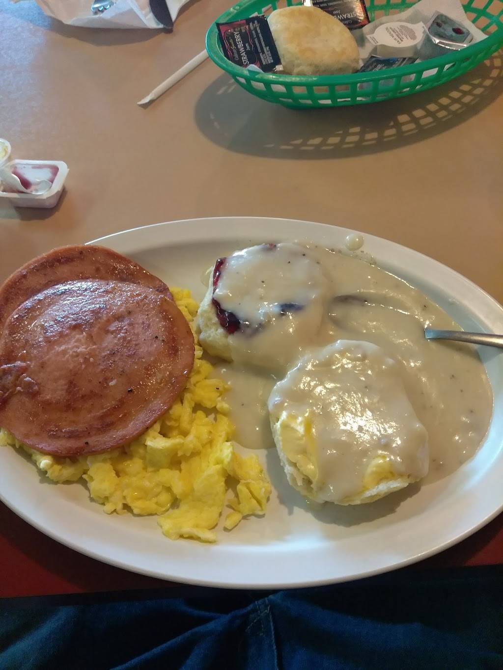 Tracys Restaurant | restaurant | 3913 Western Ave, Knoxville, TN 37921, USA | 8655249456 OR +1 865-524-9456