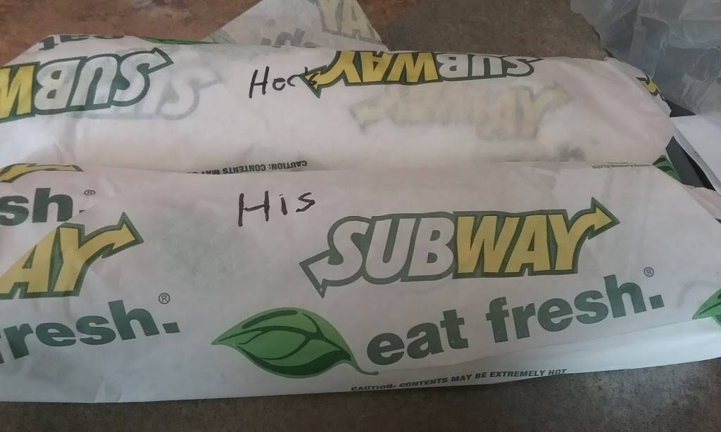 Subway | restaurant | 6820 Suwannee Plaza Ln, Live Oak, FL 32060, USA | 3863627497 OR +1 386-362-7497