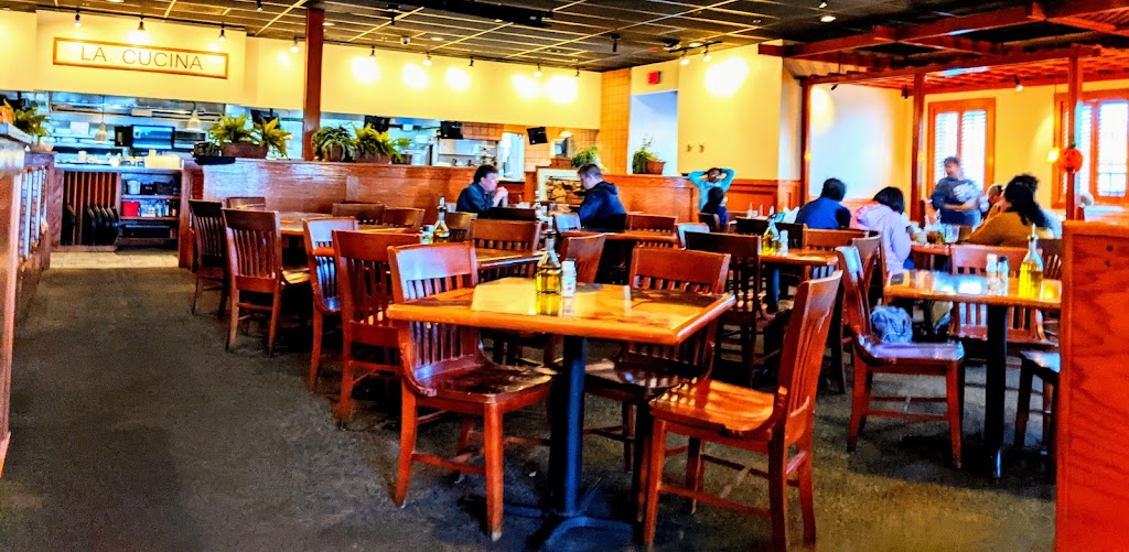Carrabbas Italian Grill | meal takeaway | 13820 Panama City Beach Pkwy, Panama City, FL 32407, USA | 8502304522 OR +1 850-230-4522
