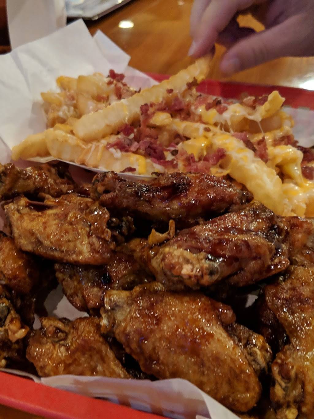 Wingers Sports Grill | restaurant | 7929 Vaughn Rd, Montgomery, AL 36116, USA | 3343963279 OR +1 334-396-3279