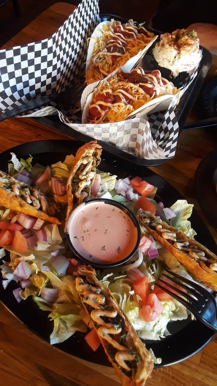 Mill Top Tavern | restaurant | 19 St George St, St. Augustine, FL 32084, USA | 9048292329 OR +1 904-829-2329