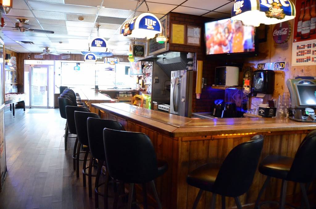 Gold Room Bar & Grill | night club | 249 N Main St, Galena, IL 61036, USA | 8158585973 OR +1 815-858-5973