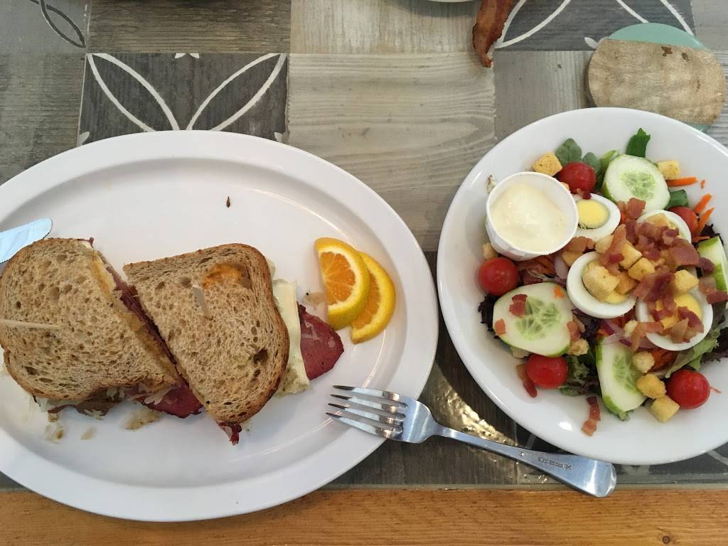 833 Brick Cafe | restaurant | 833 E Stanley Blvd, Livermore, CA 94550, USA | 9256679160 OR +1 925-667-9160