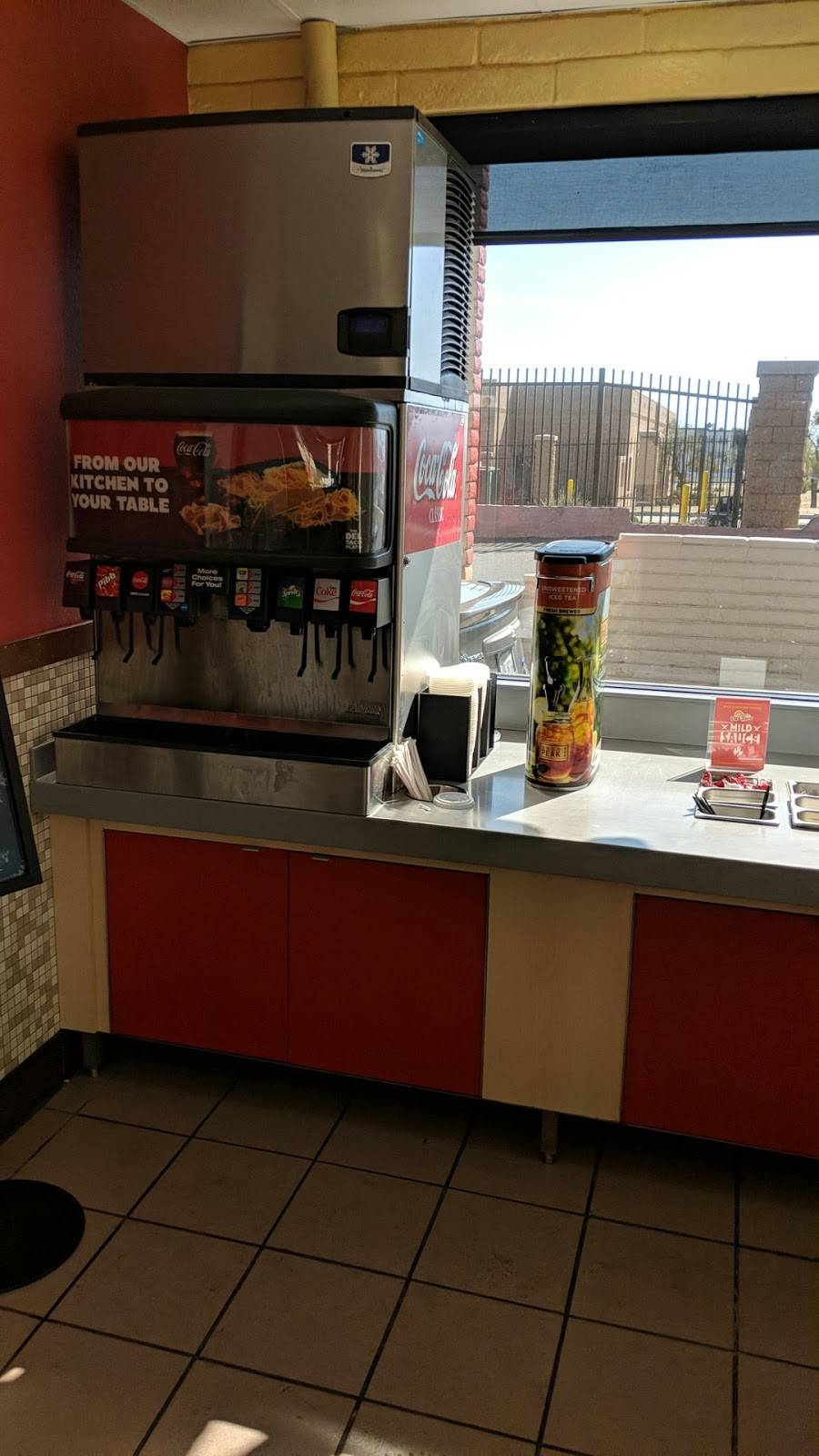 Del Taco | meal takeaway | 14290 Palm Dr, Desert Hot Springs, CA 92240, USA | 7603290994 OR +1 760-329-0994