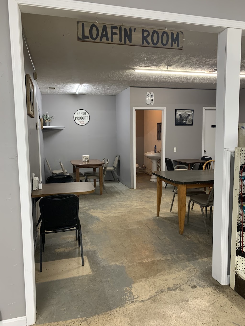 Black Diamond Country Store | restaurant | 2105 OH-781, Peebles, OH 45660, USA | 9375877313 OR +1 937-587-7313